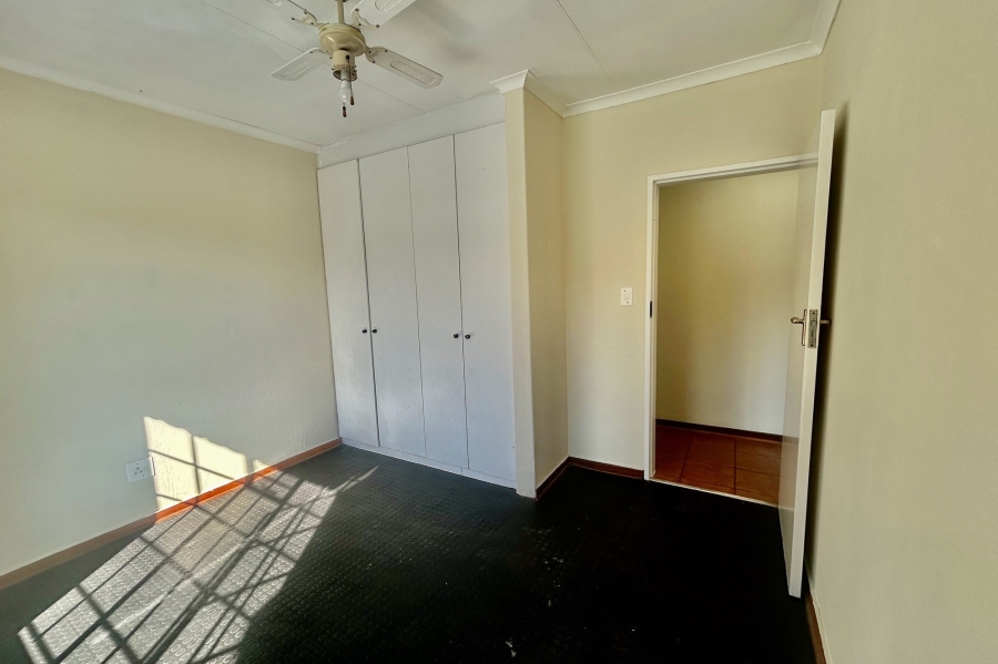 5 Bedroom Property for Sale in Ifafi North West